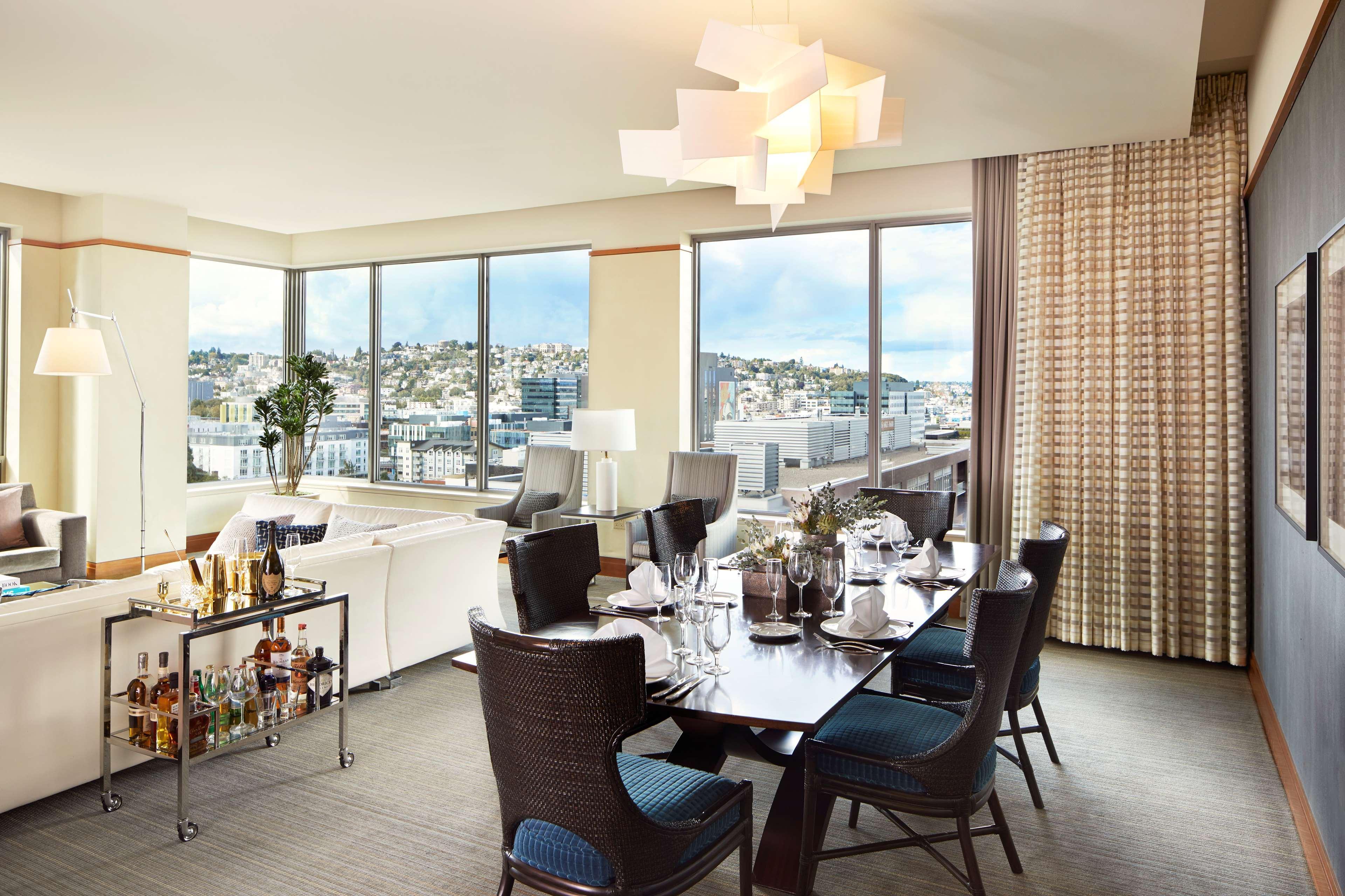 1 Hotel Σιάτλ Εξωτερικό φωτογραφία A dining room at the Four Seasons Hotel